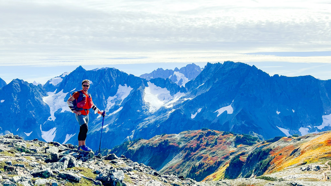how to layer for hiking