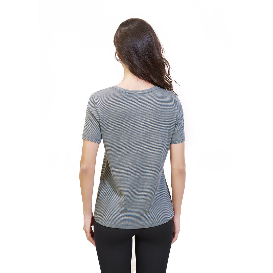 T-Shirt mit V-Ausschnitt für Damen, 100 % Merinowolle, Dusty Teal Stripes – MT35