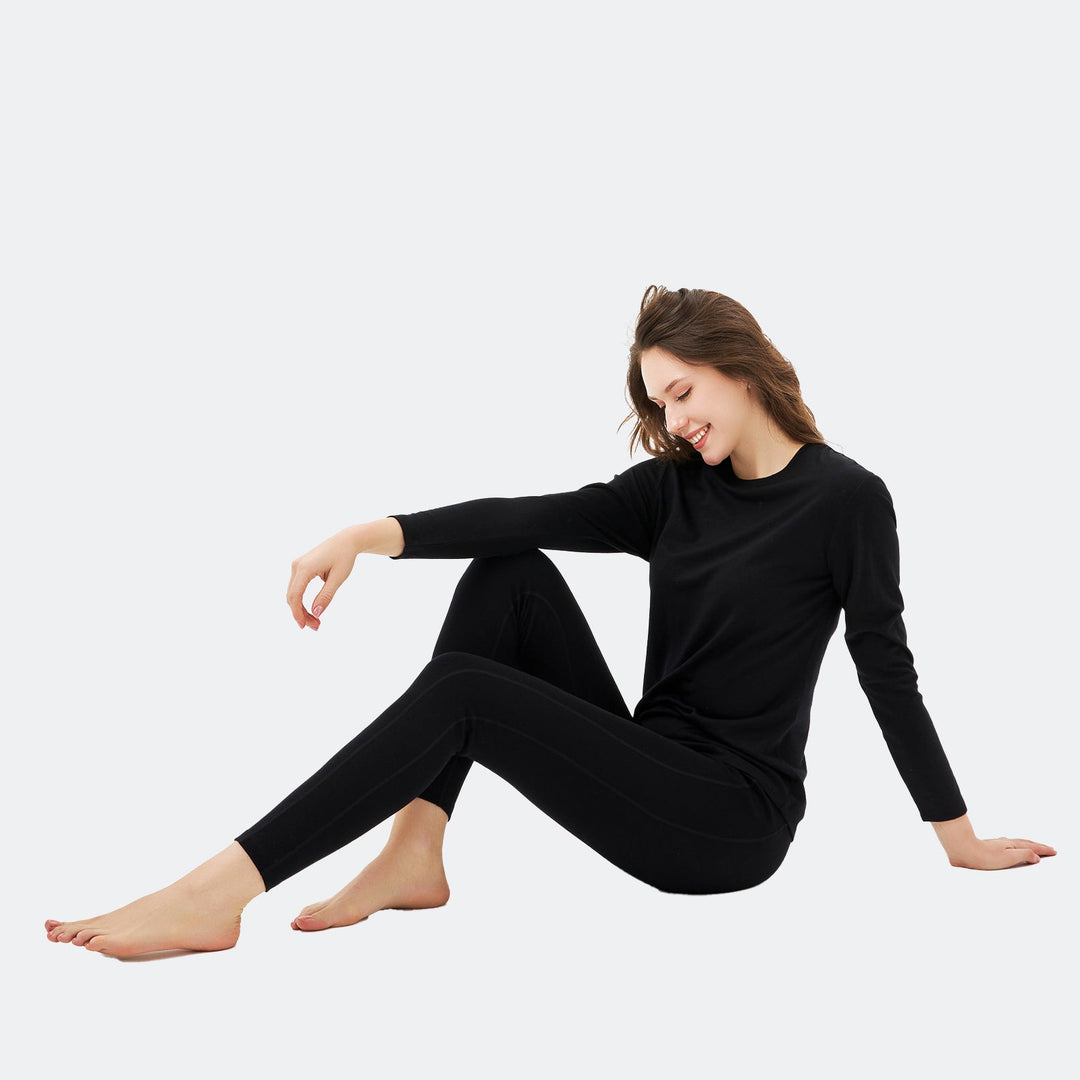 Midweight merino wool leggings that wick moisture, keep you dry, and maintain comfort during long outdoor adventures
